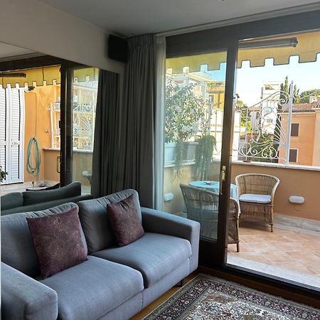 La Finestra Su San Pietro Terrace And View Apartment Рим Екстериор снимка